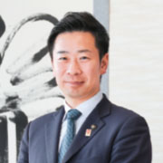 山本 優真
