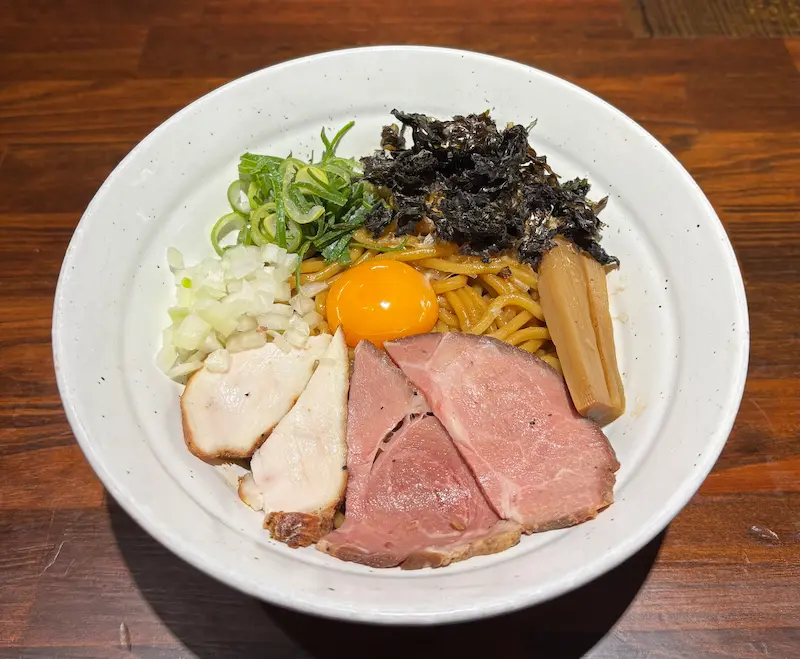 まぜそば〜燻製鶏油仕立て〜