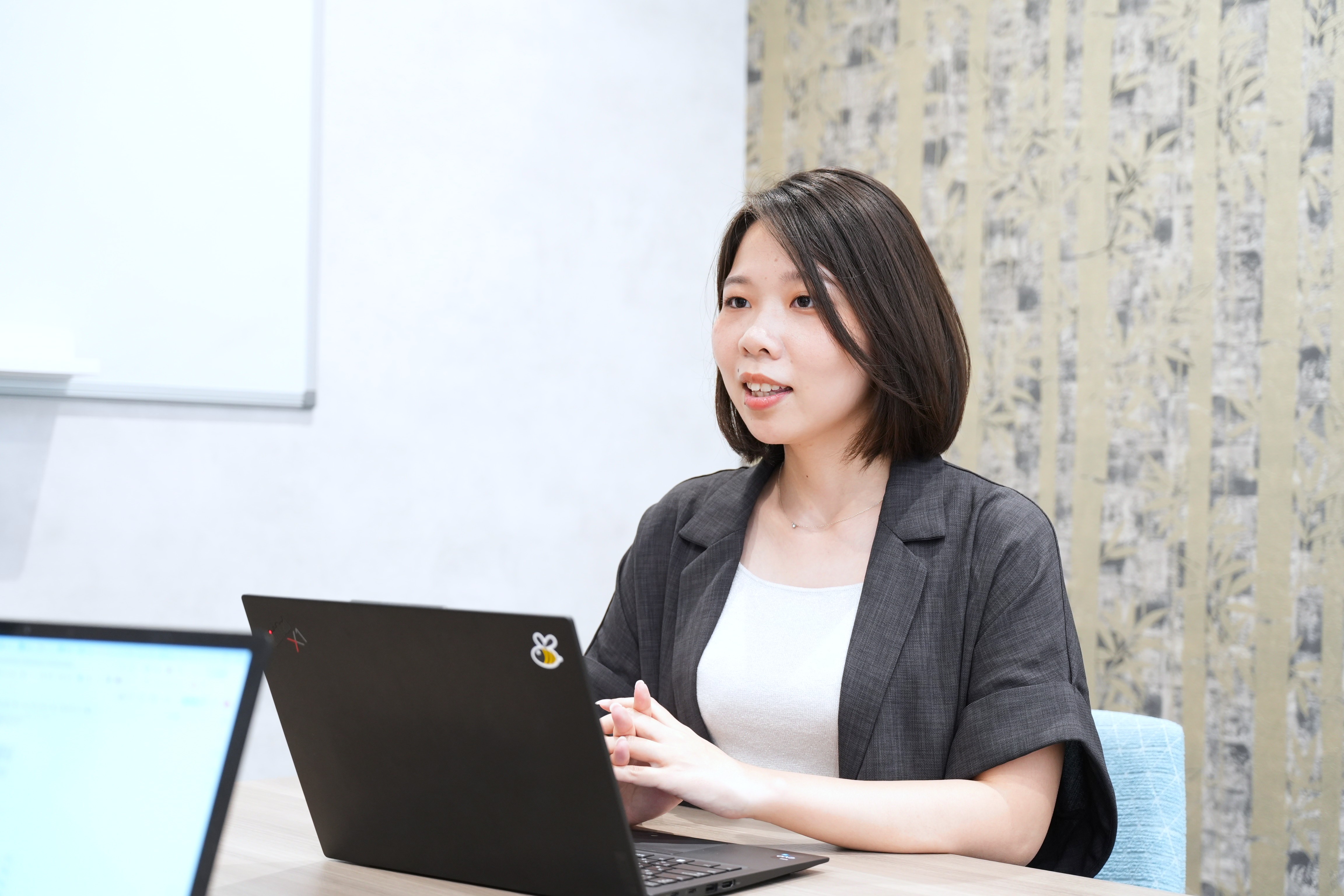 コンテンツの力で「困らない」をつくる ー 1.8万契約をわずか6人