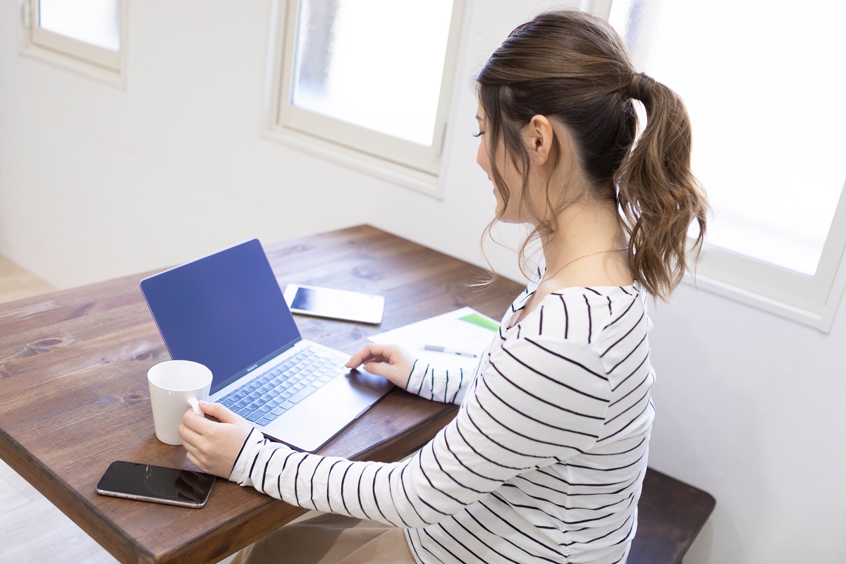 フリーランスになったら保険はどうする！？加入できる保険と手続きを紹介 ｜ Rolmy