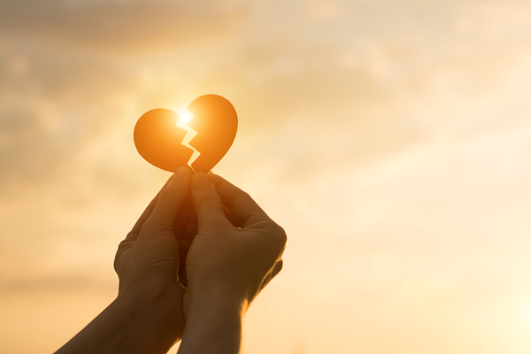 話しかけて欲しいサインを出す男性って何考えてる 男性心理10選 Rolmy