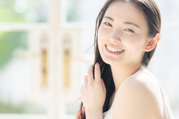 黒髪が似合う人になるには 似合う人の5つの特徴と試したい3つの対処法 Rolmy