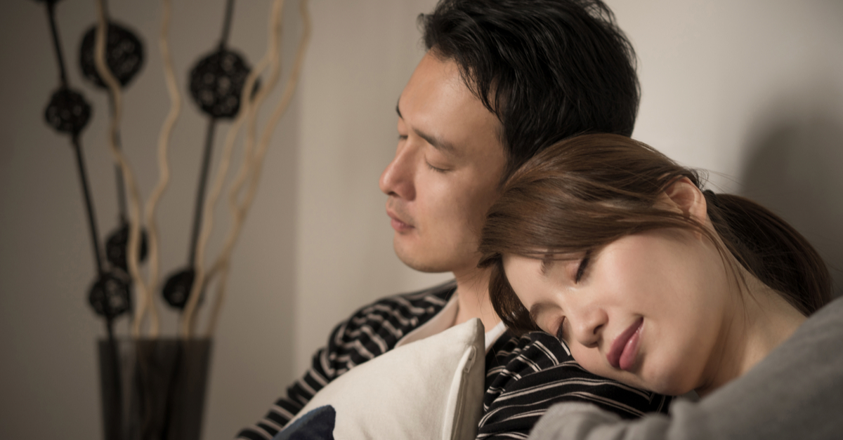 好きな人と一緒にいると眠くなるのはなぜ?理由と対処法をご紹介! | Rolmy 好きな人と一緒にいると眠くなるのはなぜ?理由と対処法をご紹介! | Rolmy