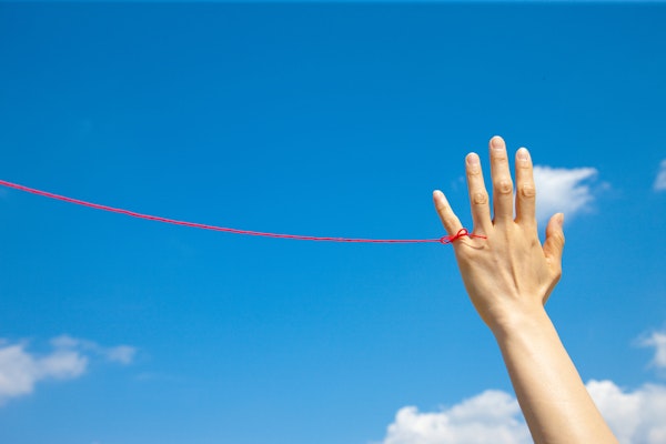 不思議な縁を感じる人の特徴5つ 実は前世で繋がっていた Rolmy