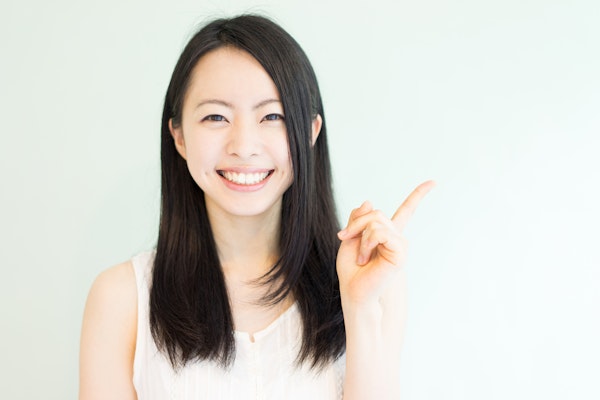 黒髪が似合う人になるには 似合う人の5つの特徴と試したい3つの対処法 Rolmy 黒髪が似合う人になるには 似合う人の5つの特徴と試したい3つの対処法 Rolmy