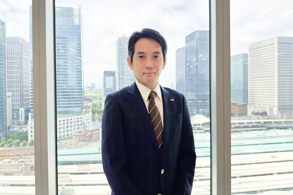 泥臭い信頼構築が、数年後の基盤を創る