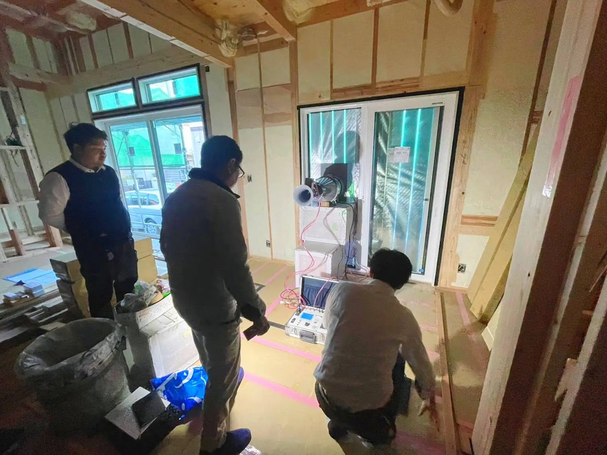気密測定のハナシ。C値とは・・・？実際の測定結果は？