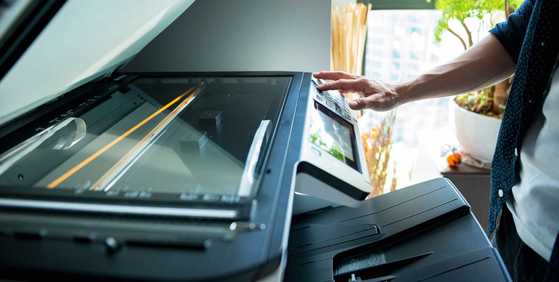 プリンターの耐用年数は何年?買い替えのタイミングなども解説