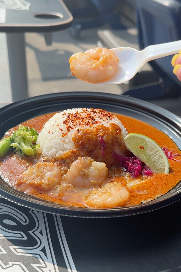 おいしさ間違いなし🍛スパイスカレー×ガーリックシュリンプ