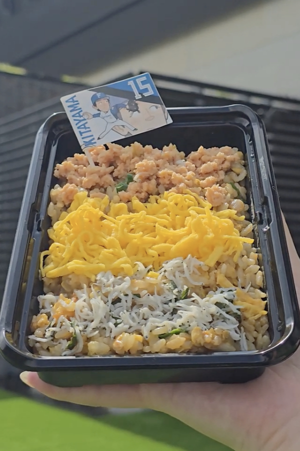 鮭、卵、しらすの三色が彩るチャーハン