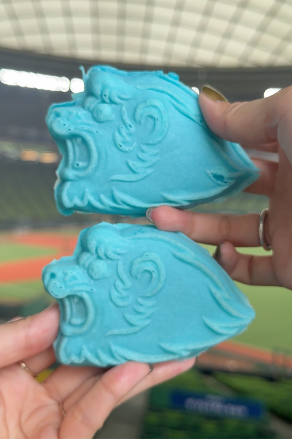 今夏も登場！涼しげブルーの冷やしライオンズ焼き