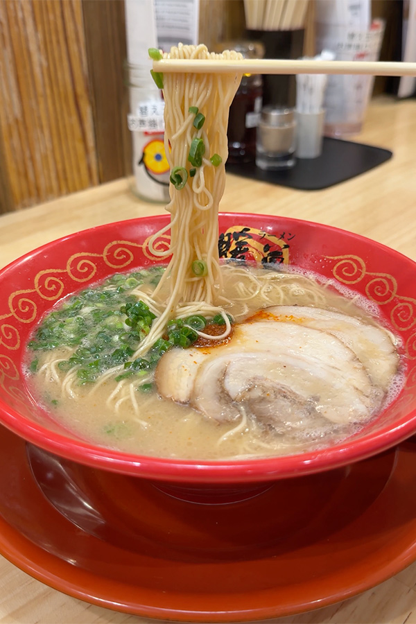 九州ラーメン総選挙グランプリの味！福岡の王道・豚骨ラーメン