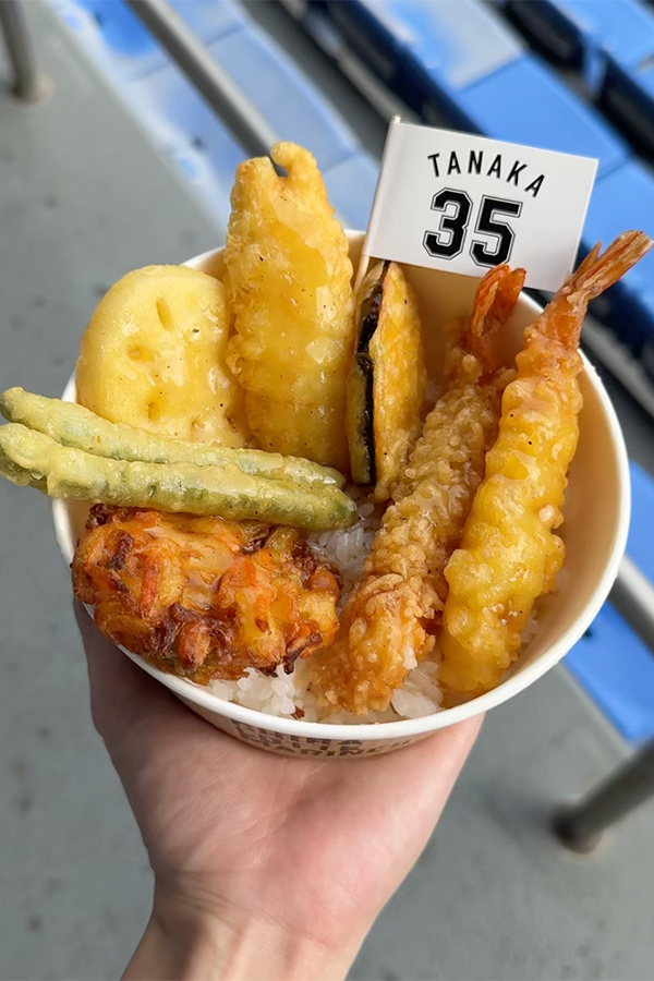 海老天2本がうれしい🦐🦐田中晴也投手コラボの天丼