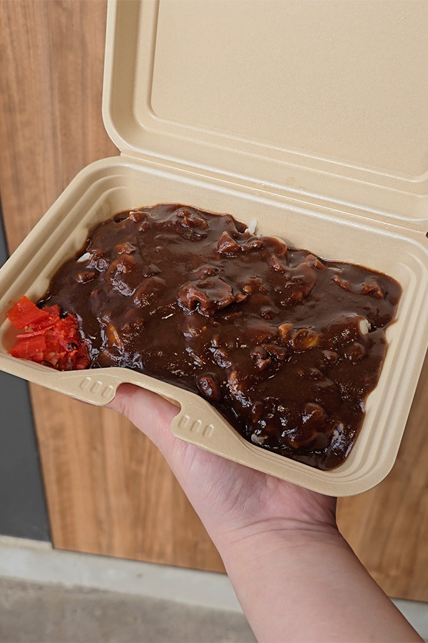 苫小牧では行列ができる名物・ホッキカレーが期間限定で登場！