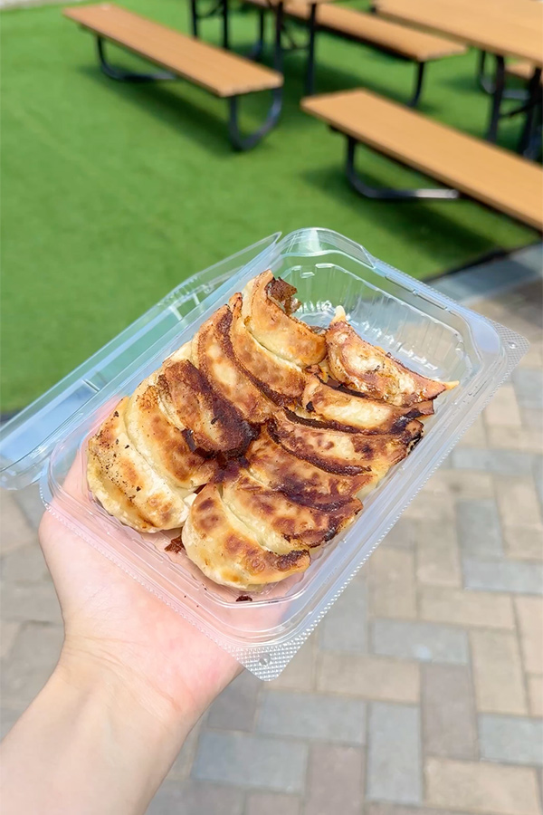 人気店が球場に登場！餃子×ビール×野球観戦は間違いない🥟