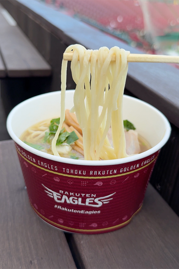 ミシュラン東北版掲載の本格派…… 看板メニューの貝だし塩そば