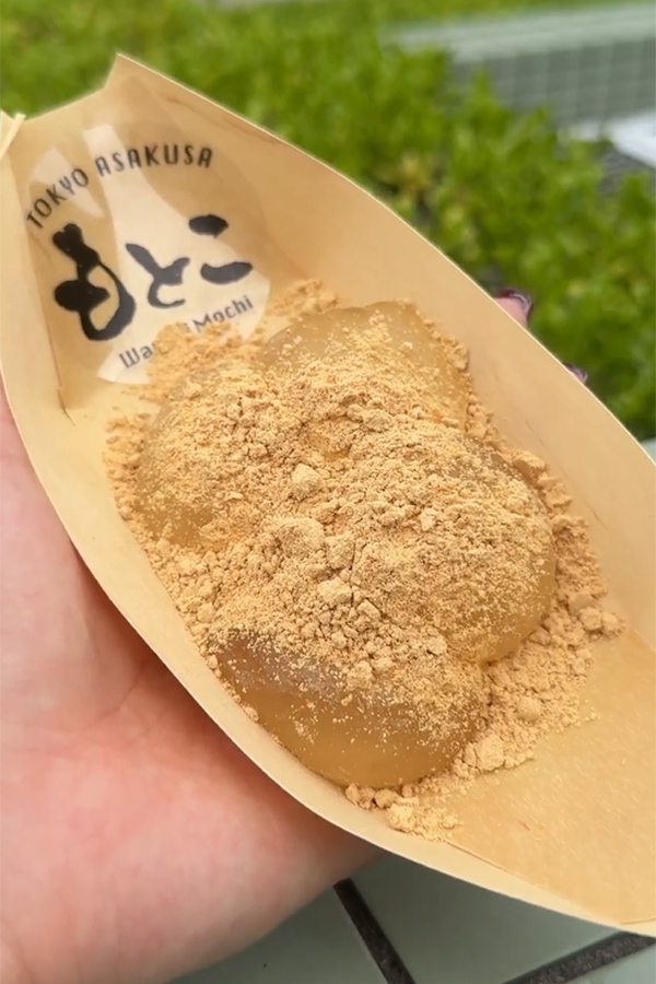 やさしい甘さとぷるぷる食感のわらび餅◎