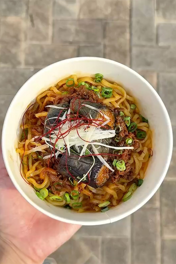 ピリ辛がたまらない!有原投手の四川風坦々焼きそば