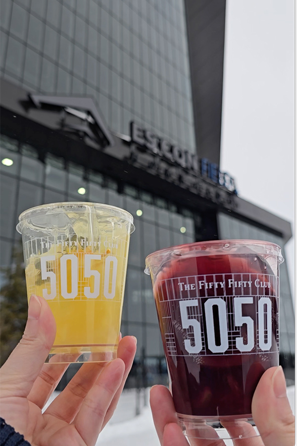 肌寒い日にうれしい🧶フルーティなホットワインとクラムチャウダー