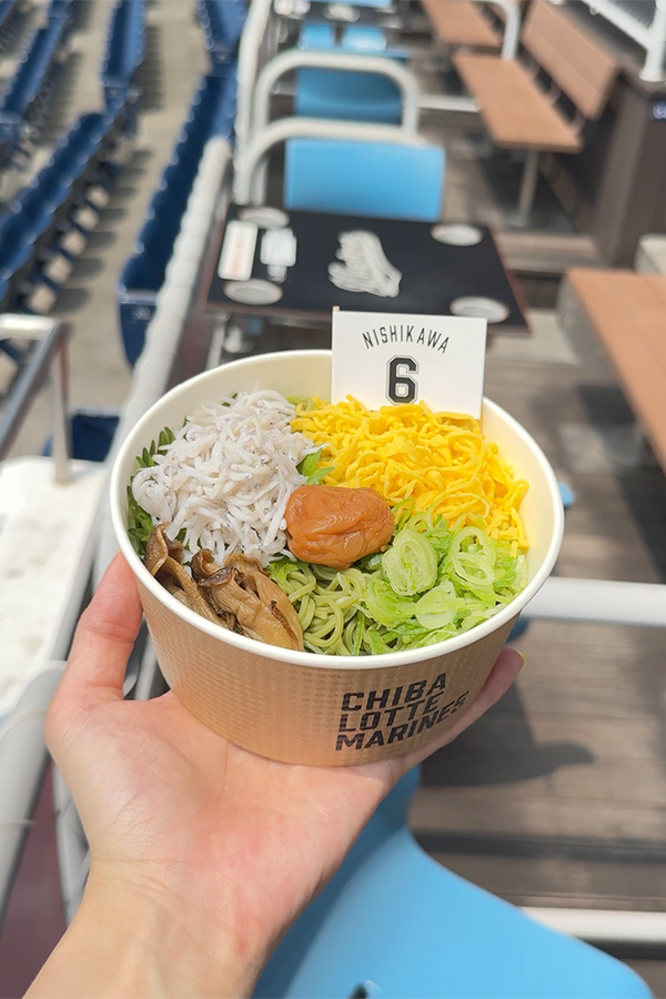 お茶の風味が爽やか！夏にさらっと食べられる茶そば