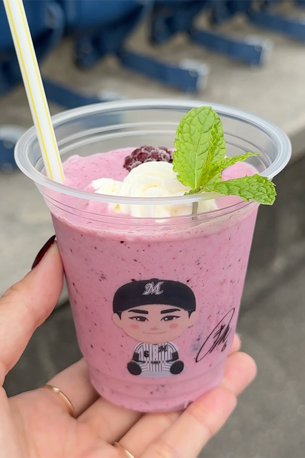 甘酸っぱくてすっきり！ピーチとベリーのヨーグルトスムージー
