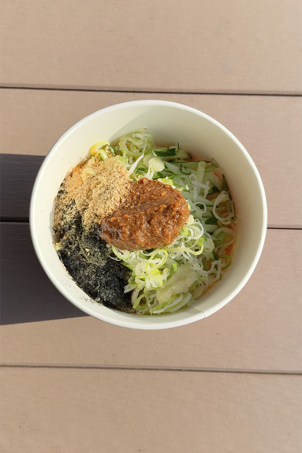 老舗の味！盛岡三大麺のじゃじゃ麺を球場で