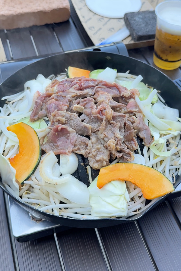 球場でジンギスカン！？青空の下で北海道名物を堪能！