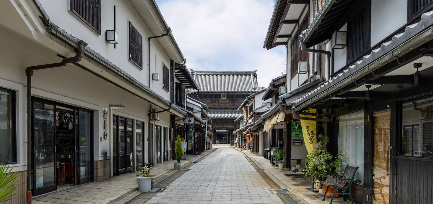[1 Night] Explore the Historic Castle Town of Nagahama and Enjoy a Guided Walking Tour