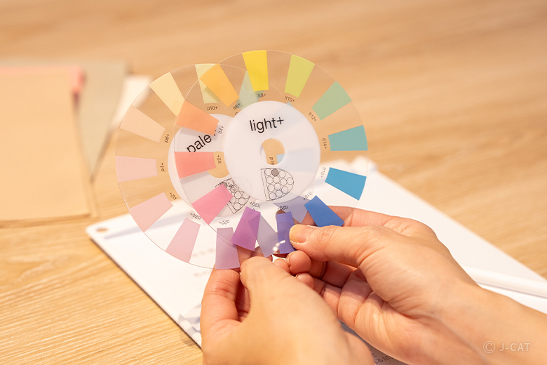 自分に似合う色と装いを学ぶ色彩×骨格講座 −Otonami Lounge Tokyoにて−