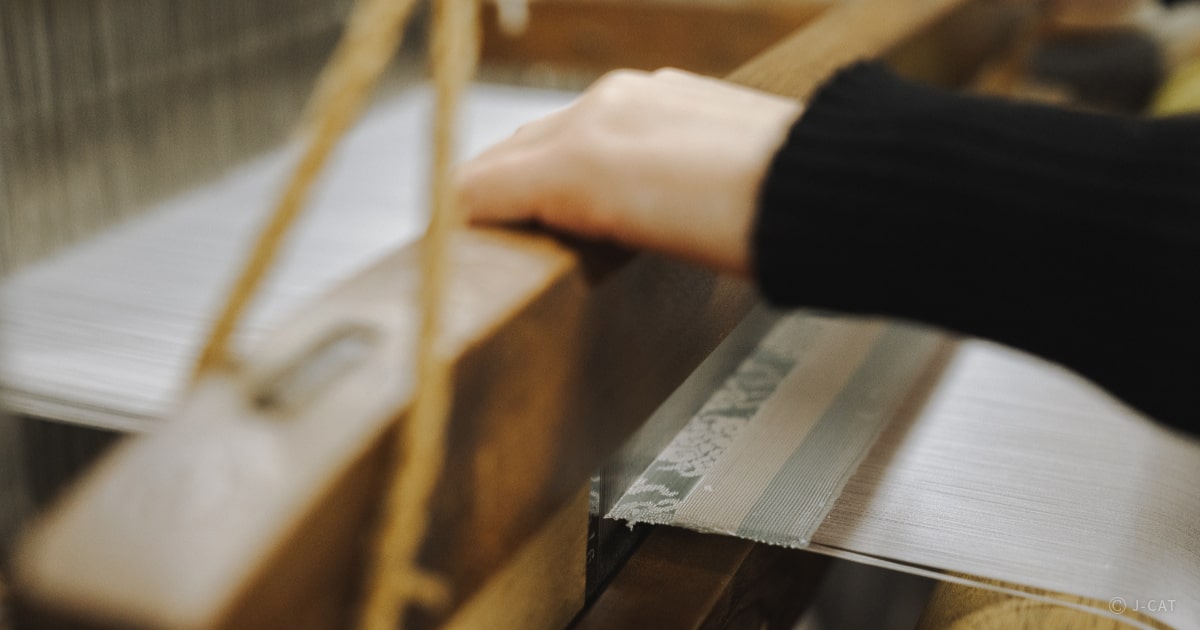 美術織物の最高峰「光峯錦織工房」4代目・龍村周氏に学ぶ手織り体験