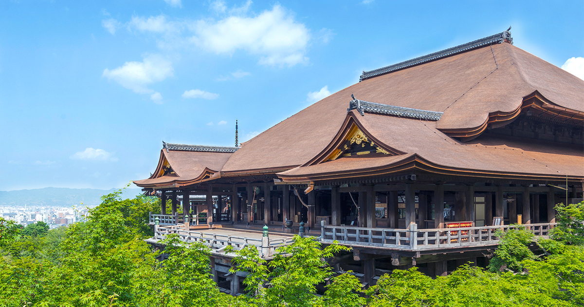 世界遺産「清水寺」非公開エリアを和尚さまと巡る特別ツアー −本堂内陣拝観付き−