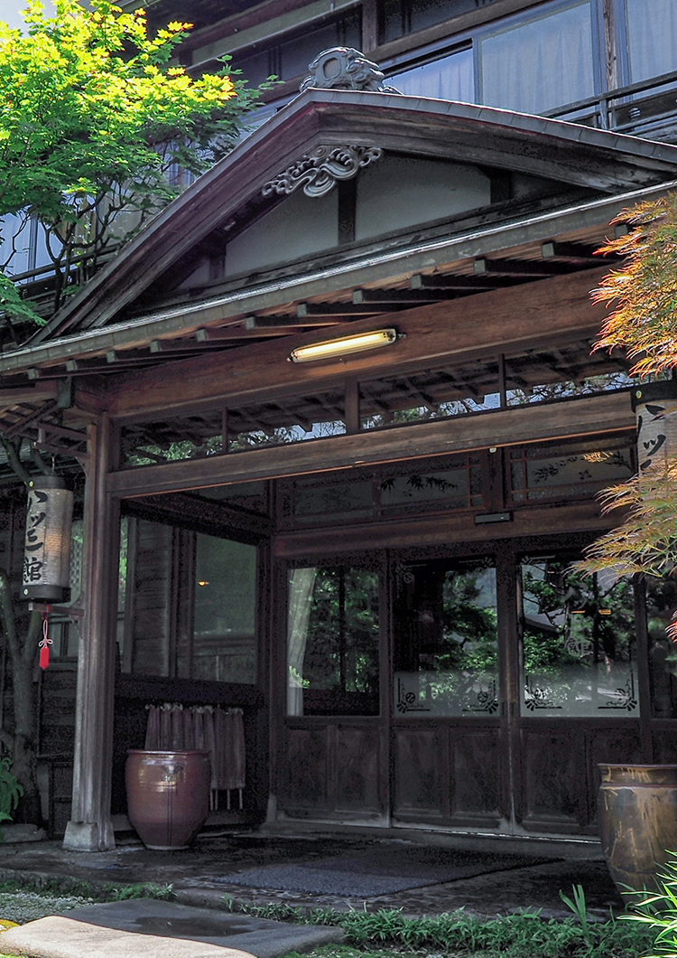 [Short Stay] Stay at a Historic Ryokan Inn and Taste Local Sake in Hida Furukawa, Where History and Nature Intertwine