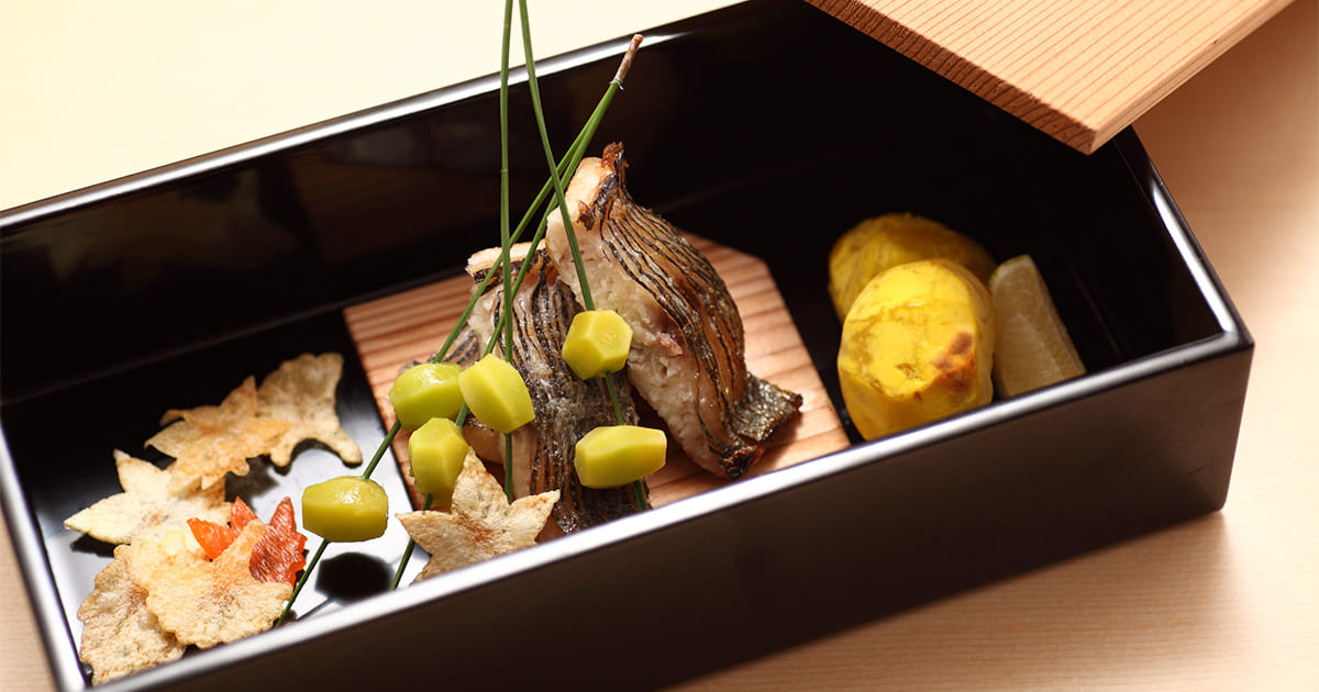 家庭料理全集「華」食の知識本　家庭に生かす名店の味　プロに学ぶ料理の基本とコツ 9728-1294-
