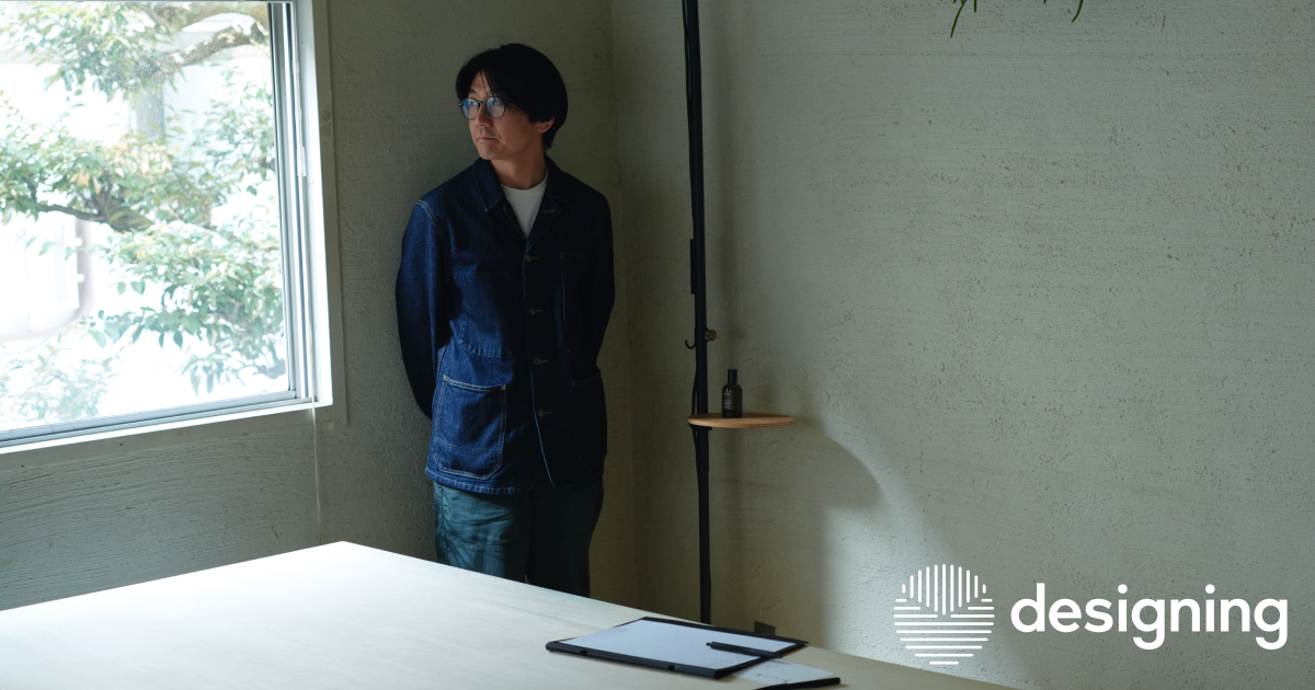 ホワイトキューブではなく、日常の太陽光の下で映えるデザイン──TENT