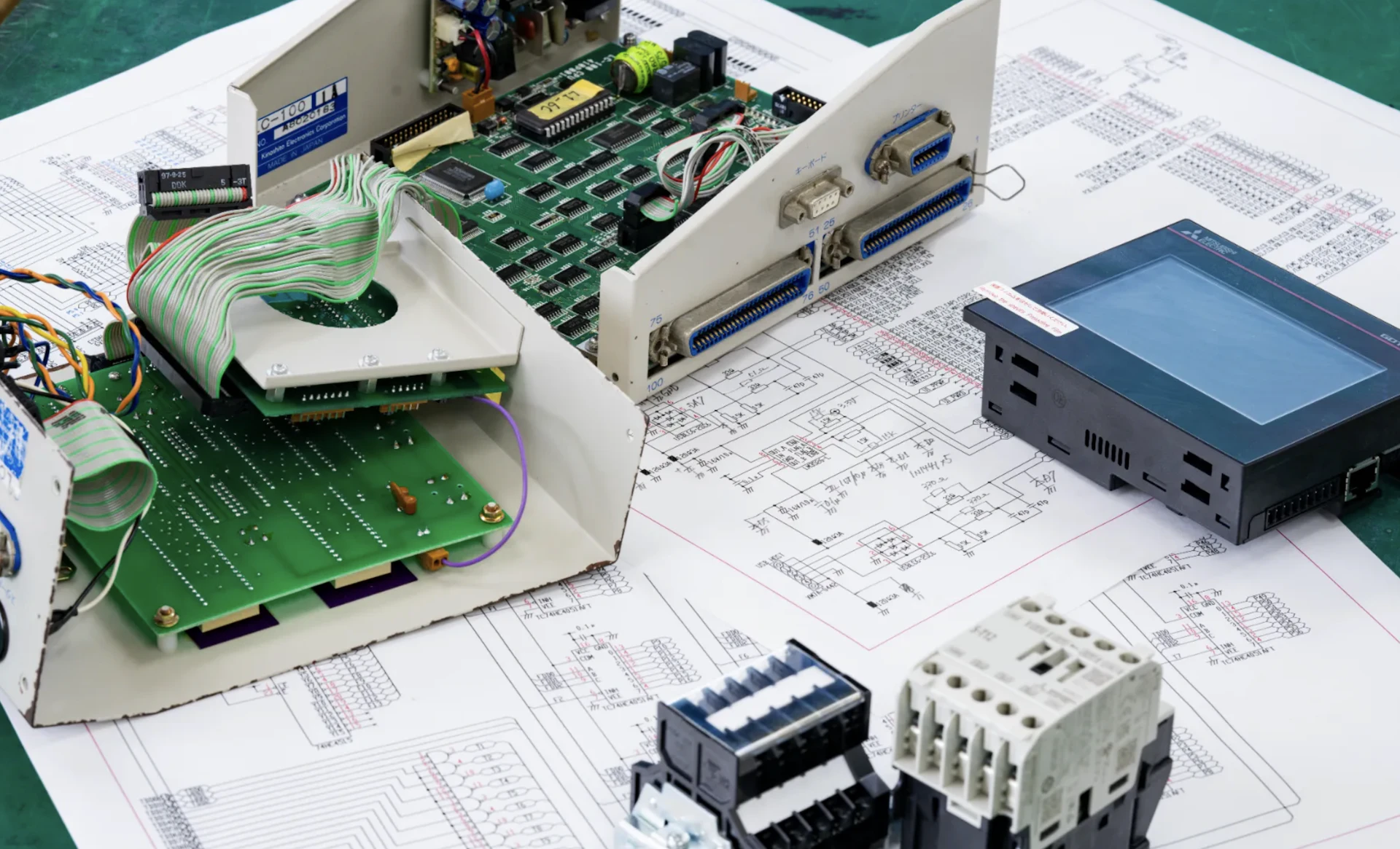 木下電子工業株式会社 パンフレット掲載用写真 1