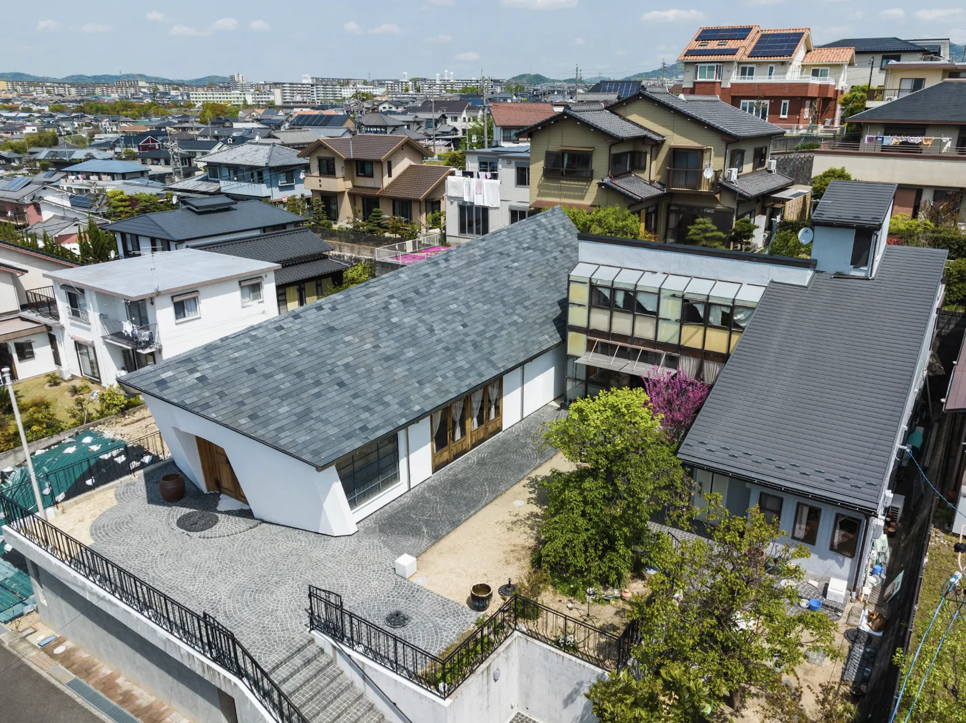 studio［42］一級建築士事務所 ホサナキリスト教会 竣工空撮写真 1