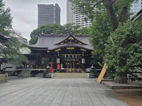 【十二社熊野神社】西新宿に勤めていた頃から知っていた神社へ、ようやく初参拝。紫陽花とアマビエの御朱印をいただく