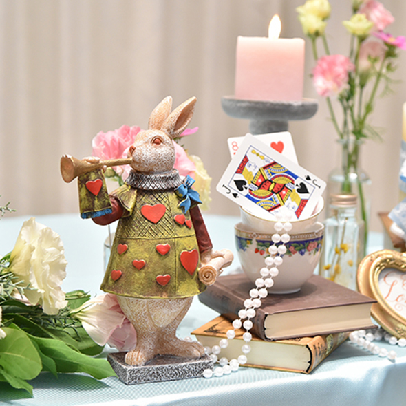 大好きな”アリス”がテーマ　ゲストと楽しく過ごす賑やかなパーティ