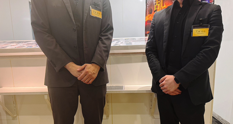 大給与面や待遇面、安心して働ける環境づくりのノウハウなど小規模店にはないメリットがたくさんあります。