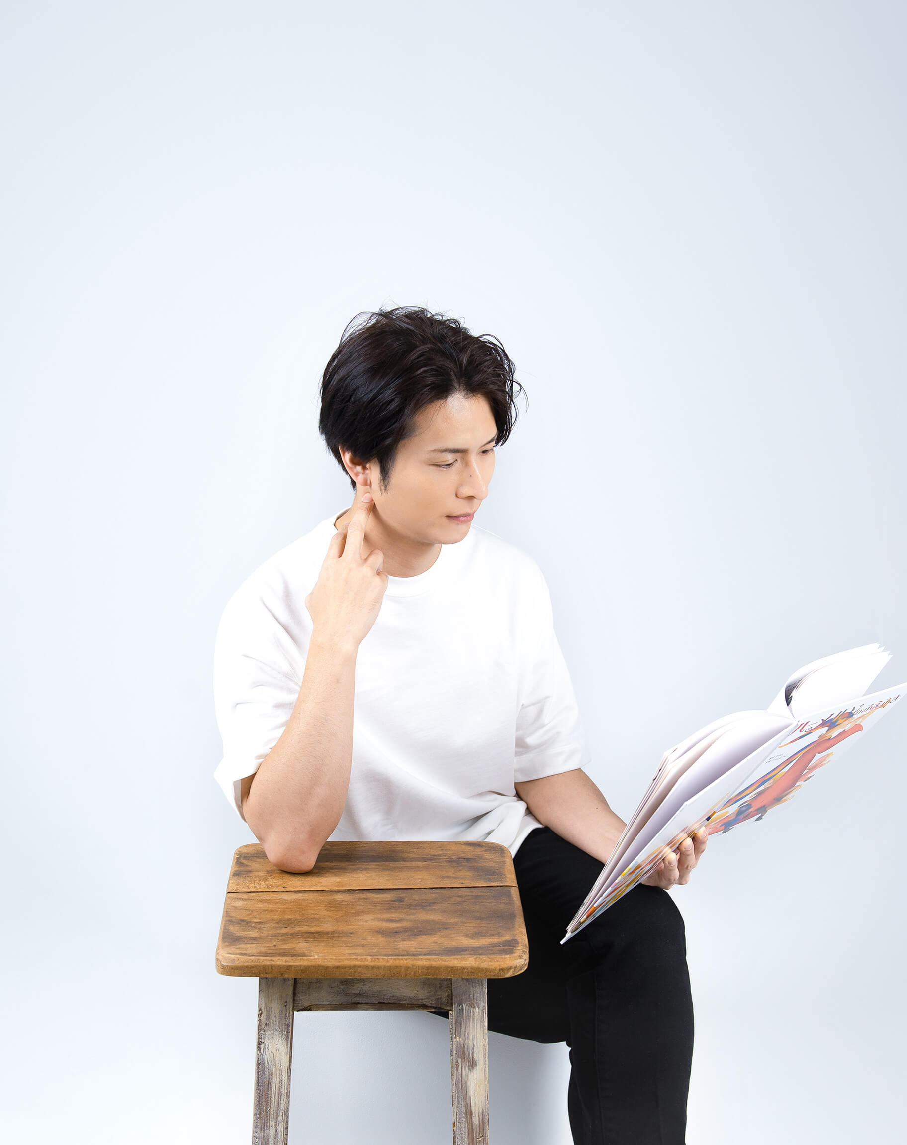 秋山 秋山健介 | Members | Numéro.8 - ヌメロエイト