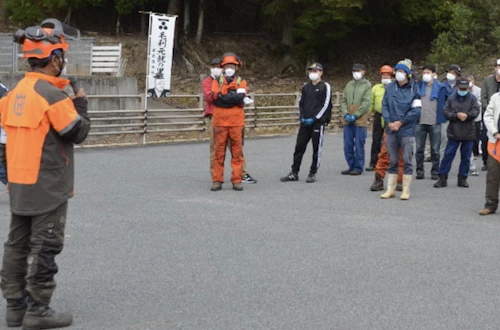 現場セミナー　郡山城跡の手入れ報告の活動写真