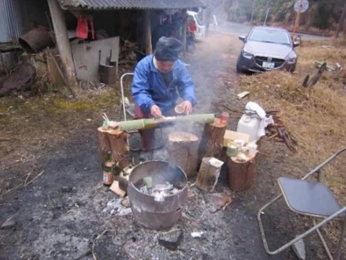 番外編現場セミナー：炭焼き体験講座の活動写真