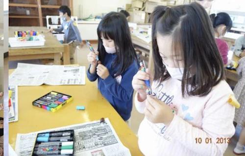 番外編　現場セミナー　鈴が峰小学校どんぐりのコマ作りの活動写真