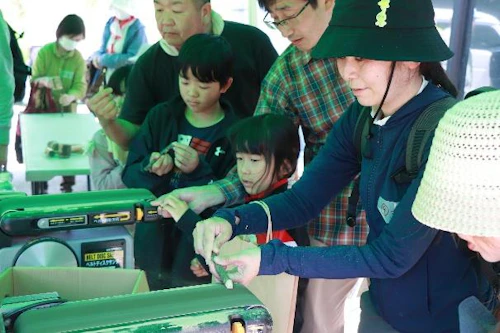 親子で作る世界で一つの小枝の鉛筆