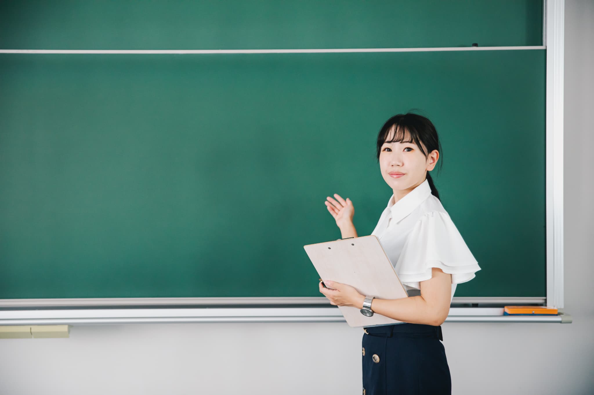 既婚者の女性小学校教師と出会う方法