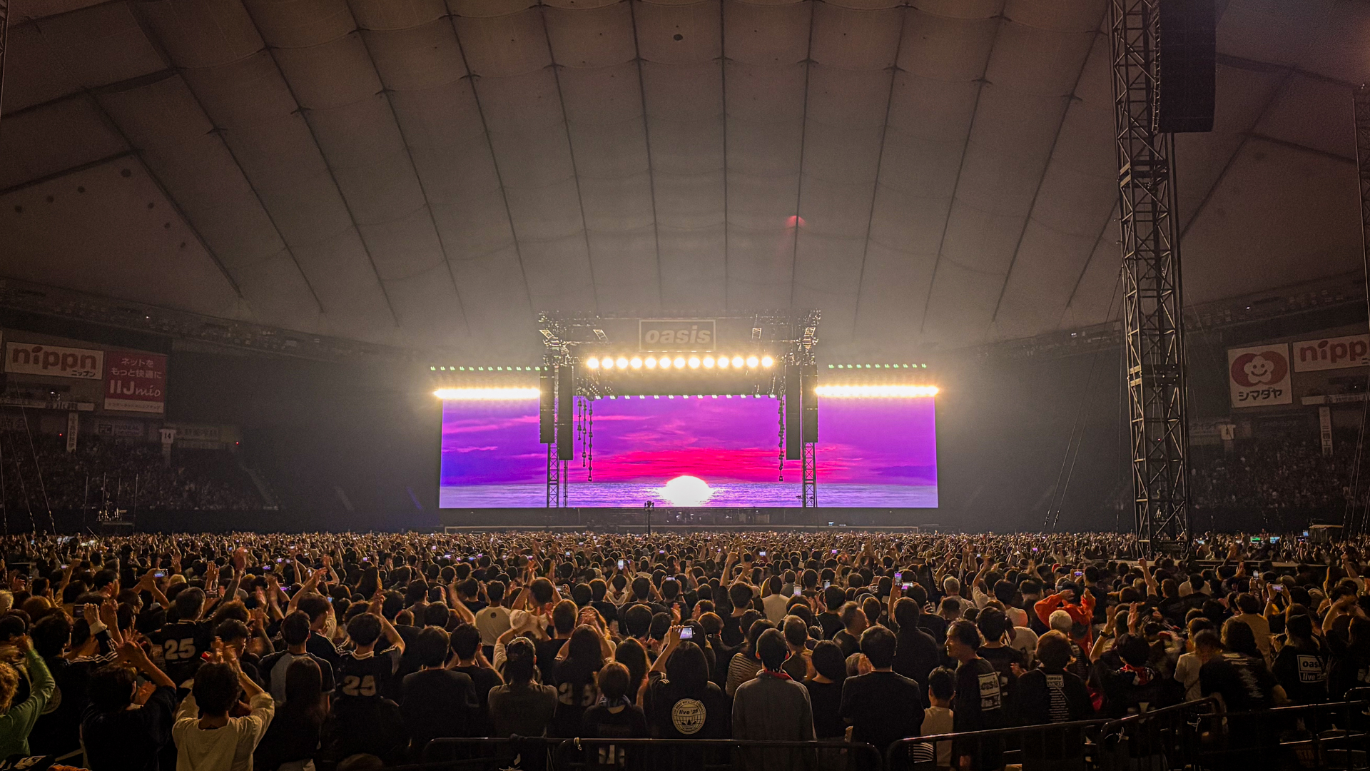 OASIS LIVE '25 東京ドーム ライブレポート｜再結成、その夜に立ち会っ