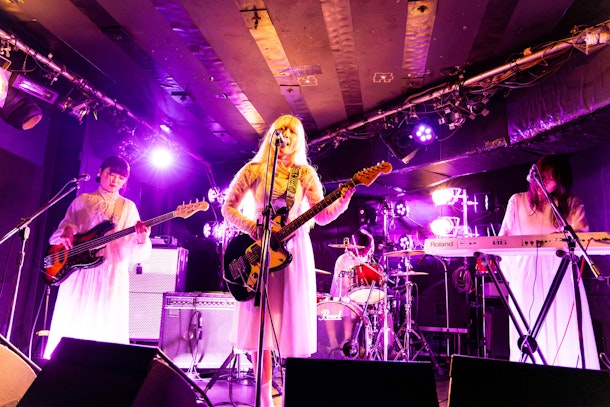 2025年6月18日、下北沢DaisyBarで行われた『Eggsレコメンライブ Vol.24』に密着 