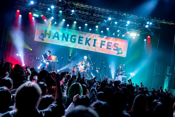 ​​3/21開催『ハンゲキフェス2025』へ出演した夕方と猫に密着​ 
