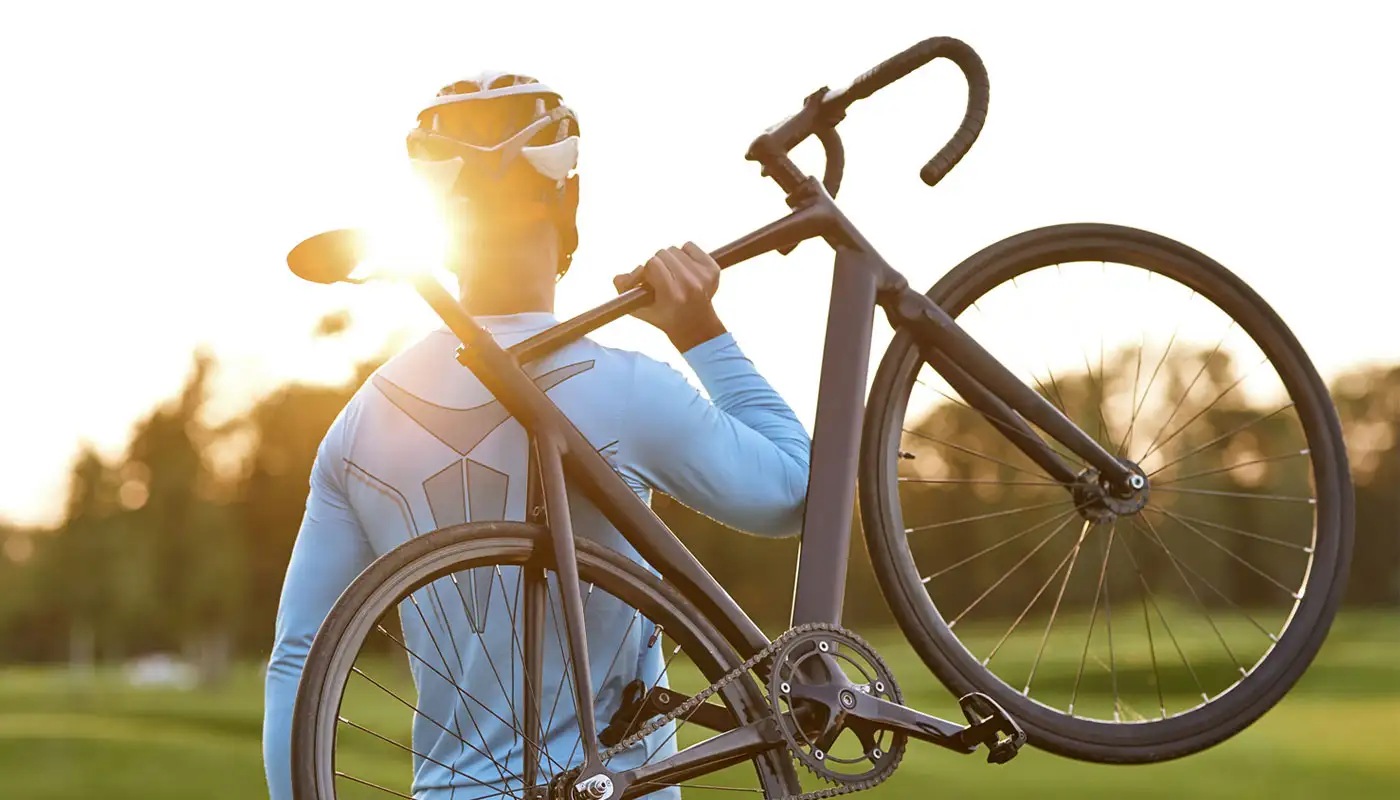 ロードバイク用サングラスはなぜ必要？選び方とトラブル対策を紹介