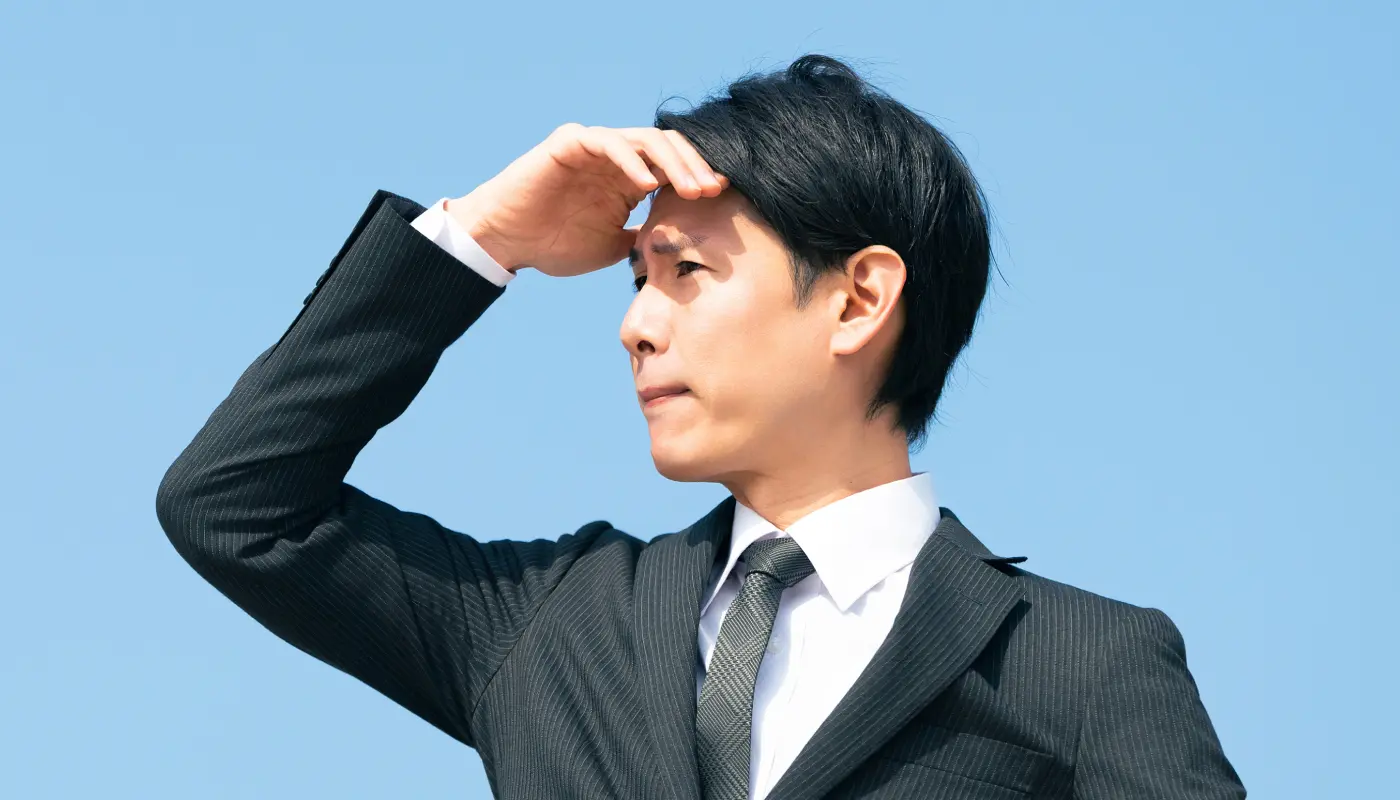 「目がぼやける・かすむ」は“目の夏バテ”のサイン？医師監修のチェックシートで対策